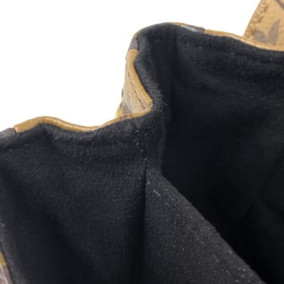 Louis Vuitton Pochette Metis MM Shoulder Bag - Picture 9 of 11